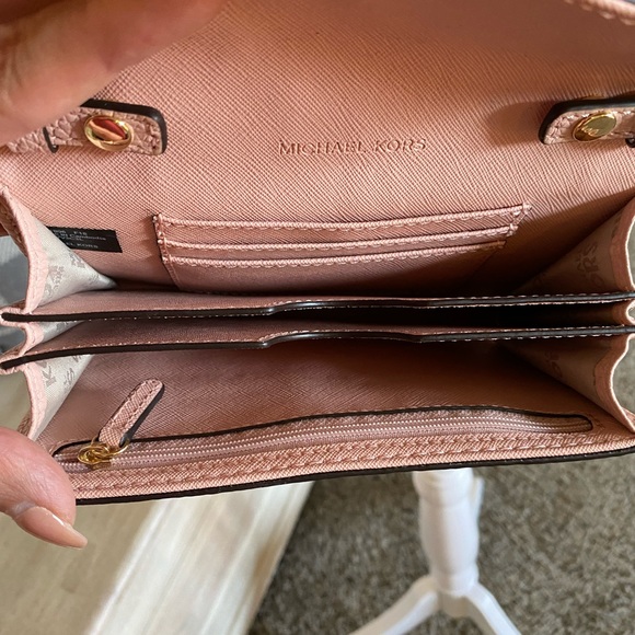 Michael Kors Convertible Crossbody/clutch - Picture 6 of 9